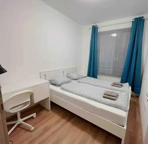 Apartment Spacious With Balcony And Garage