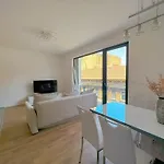 Apartment Spacious With Balcony And Garage Budapest