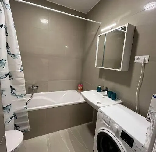 דירה Spacious With Balcony And Garage בודפשט